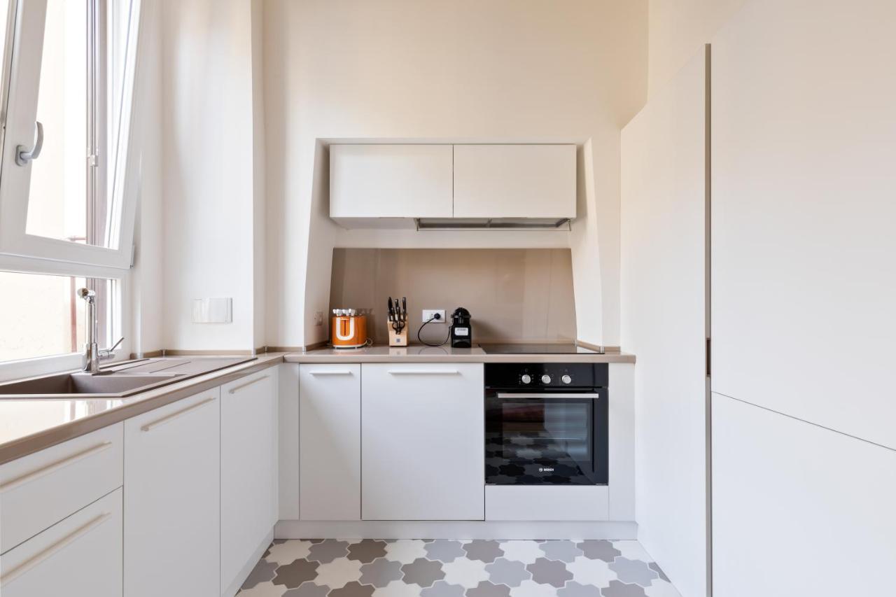 Buzzstays - Stylish Apartments Vatican Rome Downtown Exterior photo