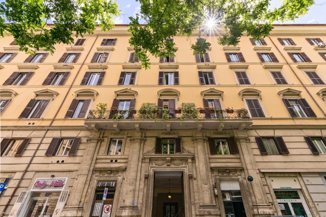 Buzzstays - Stylish Apartments Vatican Rome Downtown Exterior photo